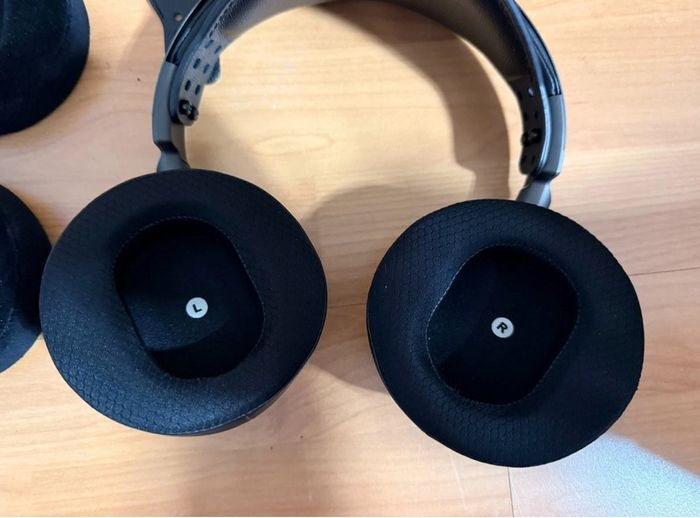 Audeze Maxwell wireless headset