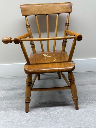 Child's wooden Chair