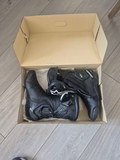 alpinestars boots