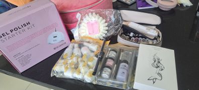 Nail Lamp, 14 day manicure polishes, acryllic set and manicure tools