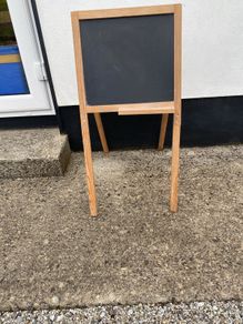 Blackboard/whiteboard