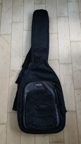 Bass guitar case