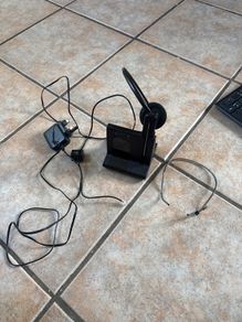 Plantronics Savi W8200B/A Wireless Office Headset System