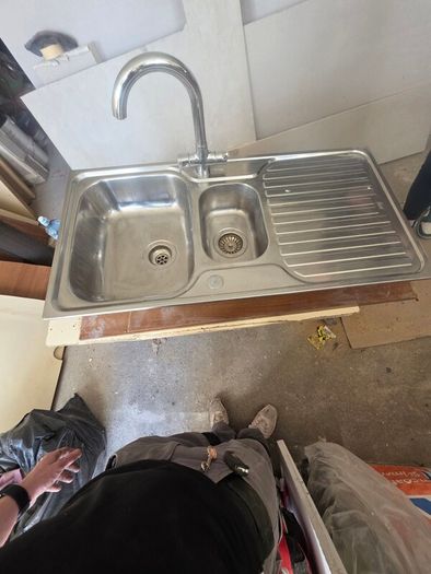 Kitchen sink