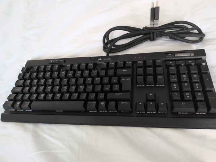 Corsair K70 RGB MK.2 Mechanical Keyboard Cherry MX Red - Great Condition
