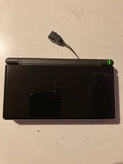 NINTENDO DS LITE ( mint condition) including 3 games