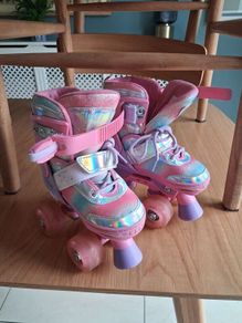 Adjustable Rollerskates