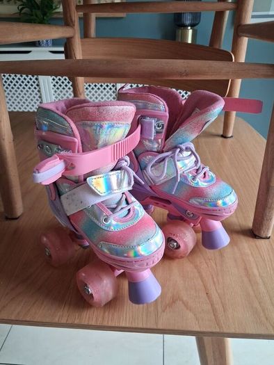 Adjustable Rollerskates