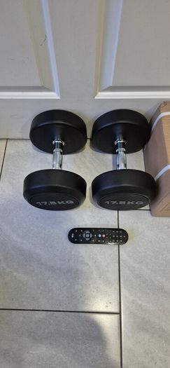 brand new 2x17.5kilo dumbbells