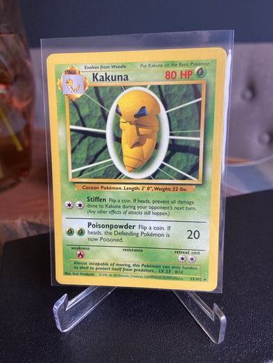 Pokemon Base set Kakuna 33/102 Near Mint Condition
