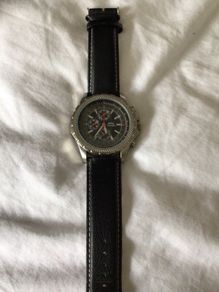 men watch