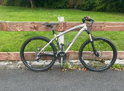 Specialized rockhopper mtb