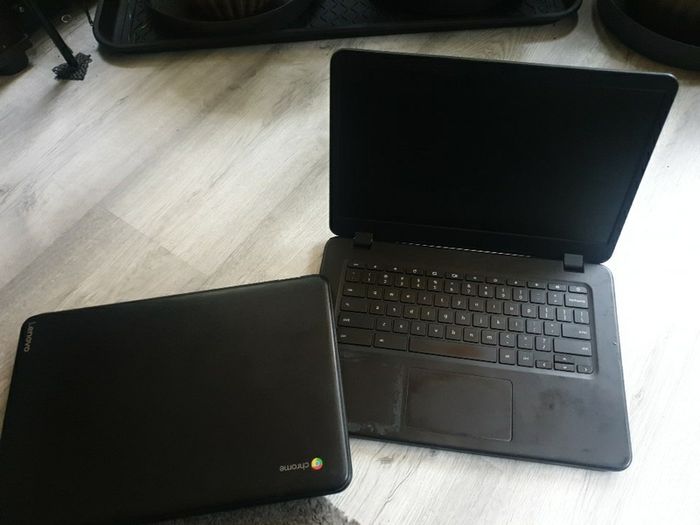 Lenovo Chromebook, working perfect  2pcs available