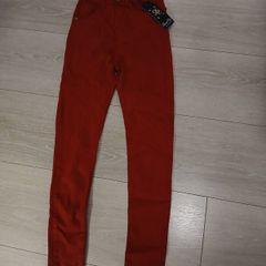 New size 8 red/wine skinny jeans