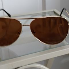 Aviator style sunglasses