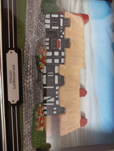 Diorama picture - Ann Hathaways Cottage