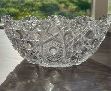 Large Heavy Cut Glass Crystal Style Centrepiece / Fruit Bowl, 25cm