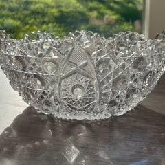 Large Heavy Cut Glass Crystal Style Centrepiece / Fruit Bowl, 25cm