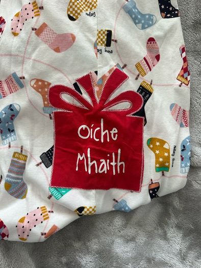 BNWT unisex Christmas onesie, size 6-7 years