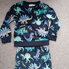NEW.boy'swinter  PJs. Age 6/7
