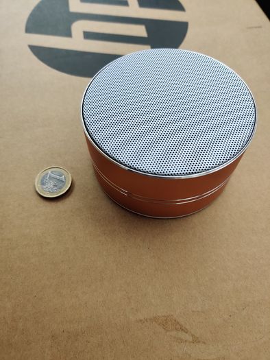Akai Bluetooth speaker