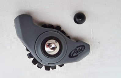 NOS Avid Rollamajig