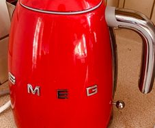 Smeg kettle red