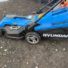 electric lawnmower