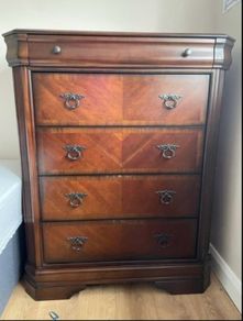 Beautiful Chest of Draws Art Deco style