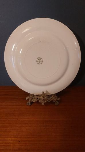 Fabulous Vintage Arklow Pottery Blue and White 9 Inch Wall Plate in an Classic Style Landscape Pattern with a Country Scene