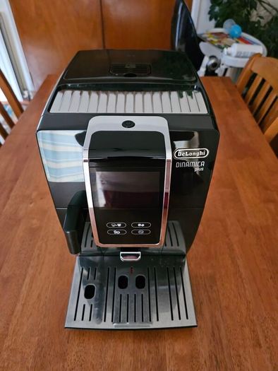 De'Longhi Dinamica Plus fully-automatic bean-to-cup coffee machine