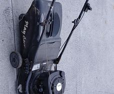 Free push mower