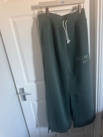 BNWT Nike Vintage green women's phoenix fleece wide leg standard fit High Rise Full length  pants for women size L UK18 EU46 Postage included
