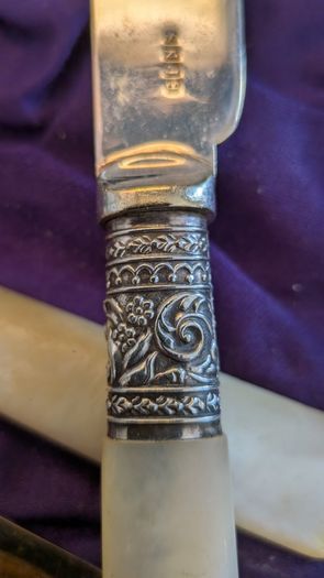 Antique EPNS Mother-of-Pearl Fish Cutlery 12 Piece Cased Set Damaged