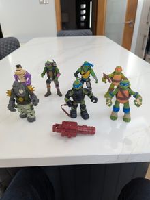 TMNT figures x 7