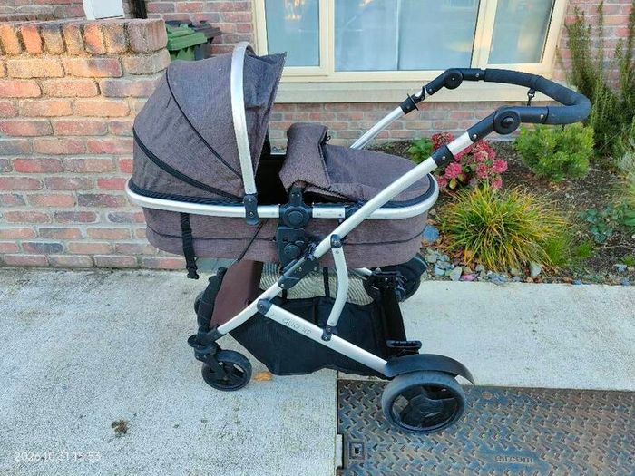 Babylo Duo x2 (double buggy) with MaxiCosi CabrioFix Isofix Base