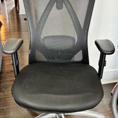 mfavour Ergonomic Mesh Office Chair (Adjustable Headrest & Lumbar)