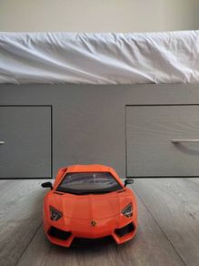 Remote control car