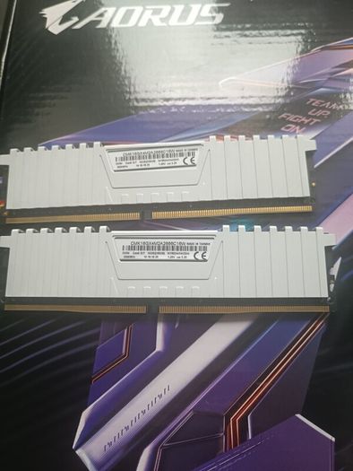 Corsair Vengeance 2x 8GB DDR4