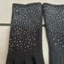 Powder Gloves Image 2