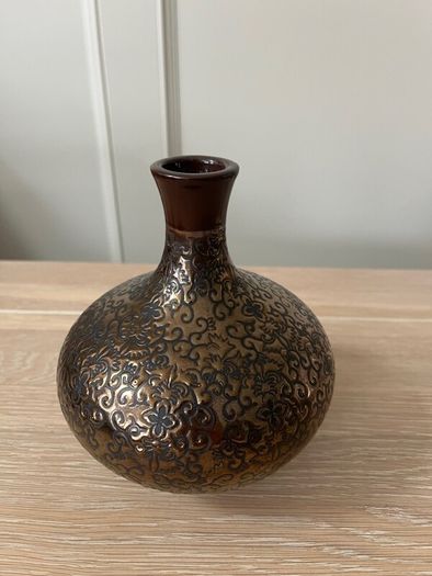 X2 Vases