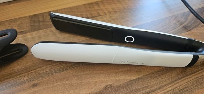 ghd Platinum+ Professional Smart Styler | White | Boxed | Like New