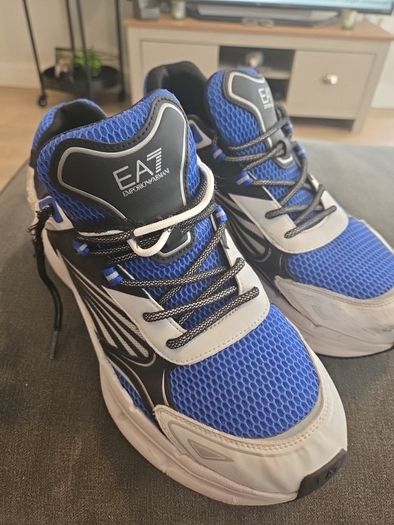mens trainers (UK 12)