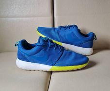 2014 nike roshe run Size 12 eu 47.5 blue in excellent condition