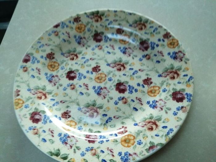 Chintz floral pattern cake plate new