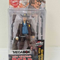 The Walking Dead Rick Grimes Sheriff Mcfarlane Toys Skybound Megabox