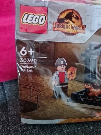 Lego Jurassic World Dinosaur Market (30390)