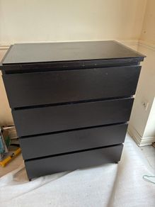 Chest of drawers