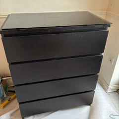 Chest of drawers