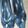 black high heels Image 2